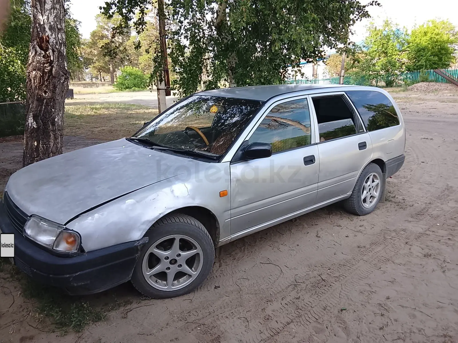 Nissan Avenir, 1997