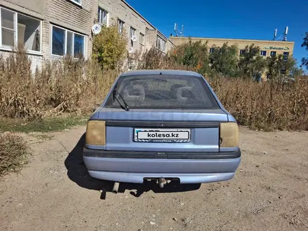 Opel Vectra 1994 года за 630 000 тг. в Актобе – фото 2