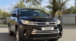 Toyota Highlander 2014 годаүшін12 900 000 тг. в Астана