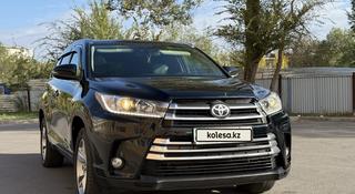 Toyota Highlander 2014 года за 12 900 000 тг. в Астана