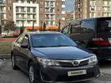 Toyota Camry 2014 года за 5 750 000 тг. в Атырау