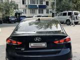 Hyundai Elantra 2017 года за 4 450 000 тг. в Уральск – фото 5