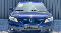 Toyota Camry 2007 года за 5 290 000 тг. в Актобе – фото 2