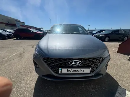 Hyundai Accent 2020 года за 5 933 000 тг. в Астана – фото 2