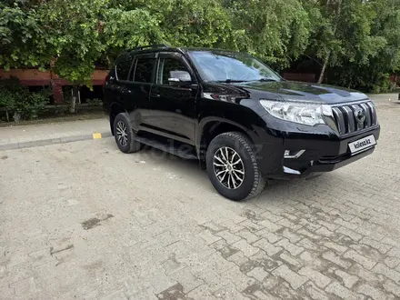 Toyota Land Cruiser Prado 2022 года за 24 500 000 тг. в Актобе – фото 3