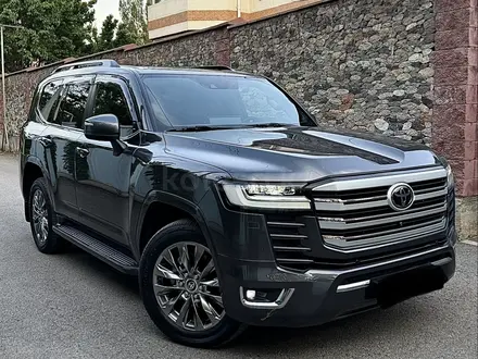 Toyota Land Cruiser 2022 года за 48 500 000 тг. в Алматы