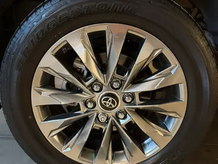 Toyota Land Cruiser 2022 года за 48 500 000 тг. в Алматы – фото 17