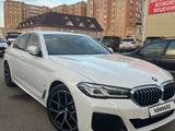 BMW 530 2022 года за 29 700 000 тг. в Астана – фото 2