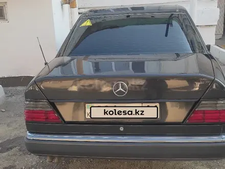 Mercedes-Benz E 300 1992 года за 2 000 000 тг. в Шиели – фото 9