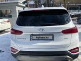 Hyundai Santa Fe 2020 года за 14 800 000 тг. в Алматы – фото 2