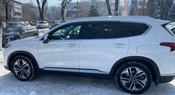 Hyundai Santa Fe 2020 года за 14 800 000 тг. в Алматы – фото 3