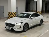 Hyundai Sonata 2023 года за 12 950 000 тг. в Астана