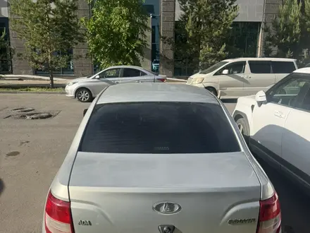 ВАЗ (Lada) Granta 2190 2017 года за 1 800 000 тг. в Астана – фото 4