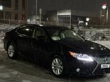 Lexus ES 300h 2013 года за 8 800 000 тг. в Актобе – фото 2