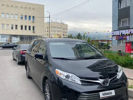 Toyota Sienna 2018 года за 16 500 000 тг. в Алматы – фото 2