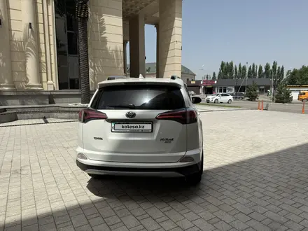 Toyota RAV4 2017 года за 11 950 000 тг. в Алматы – фото 4