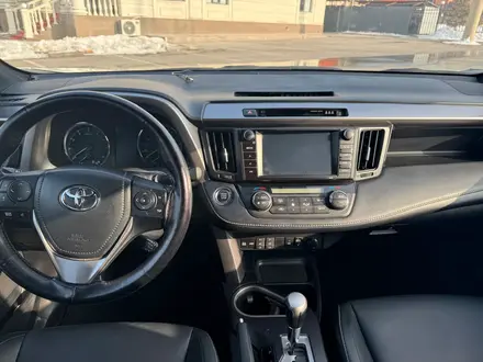 Toyota RAV4 2017 года за 11 950 000 тг. в Алматы – фото 21