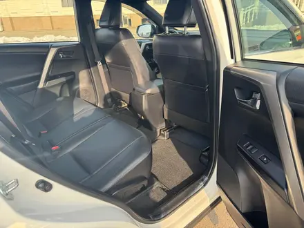 Toyota RAV4 2017 года за 11 950 000 тг. в Алматы – фото 23