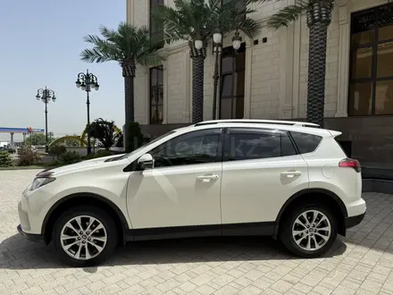 Toyota RAV4 2017 года за 11 950 000 тг. в Алматы – фото 3