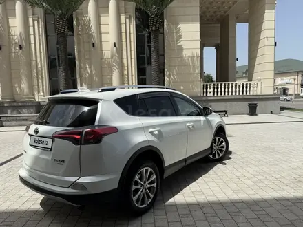Toyota RAV4 2017 года за 11 950 000 тг. в Алматы – фото 5