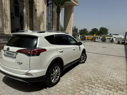 Toyota RAV4 2017 года за 11 950 000 тг. в Алматы – фото 8
