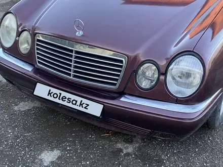 Mercedes-Benz E 230 1996 года за 2 300 000 тг. в Усть-Каменогорск