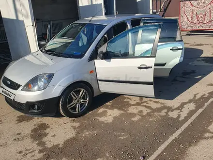 Ford Fiesta 2007 года за 2 600 000 тг. в Алматы – фото 2