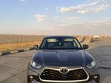 Toyota Highlander 2022 года за 23 500 000 тг. в Шымкент – фото 3