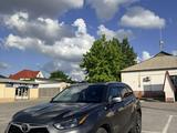 Toyota Highlander 2022 года за 25 200 000 тг. в Шымкент – фото 2