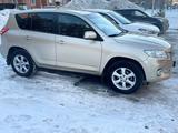 Toyota RAV4 2010 года за 7 490 000 тг. в Костанай – фото 2