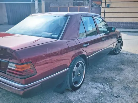 Mercedes-Benz E 230 1991 года за 3 000 000 тг. в Шымкент – фото 2