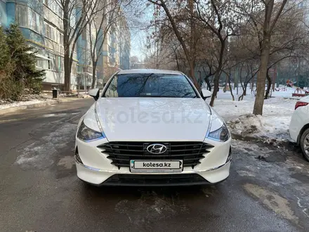 Hyundai Sonata 2022 года за 11 800 000 тг. в Алматы