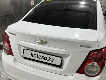 Chevrolet Aveo 2014 года за 3 600 000 тг. в Актобе – фото 4