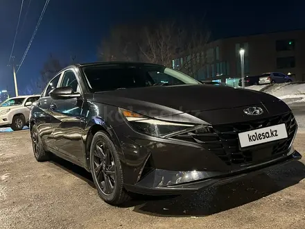 Hyundai Elantra 2022 года за 10 900 000 тг. в Алматы