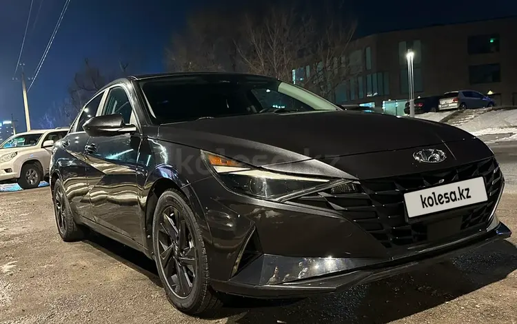 Hyundai Elantra 2022 года за 10 900 000 тг. в Алматы