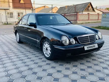 Mercedes-Benz E 320 2000 года за 4 500 000 тг. в Алматы – фото 2