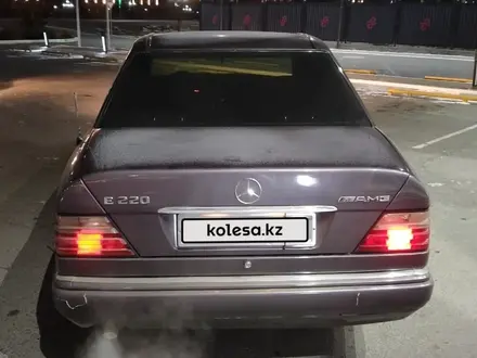 Mercedes-Benz E 220 1993 года за 2 300 000 тг. в Кызылорда – фото 5