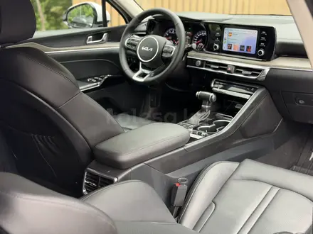 Kia K5 2023 года за 11 500 000 тг. в Алматы – фото 12