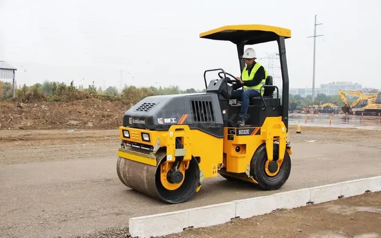 LiuGong  6032E 2026 года за 12 350 000 тг. в Алматы