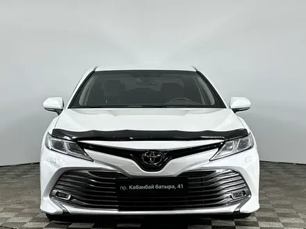 Toyota Camry 2021 года за 15 990 000 тг. в Астана – фото 2