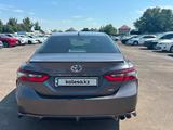 Toyota Camry 2021 года за 8 850 600 тг. в Алматы – фото 2