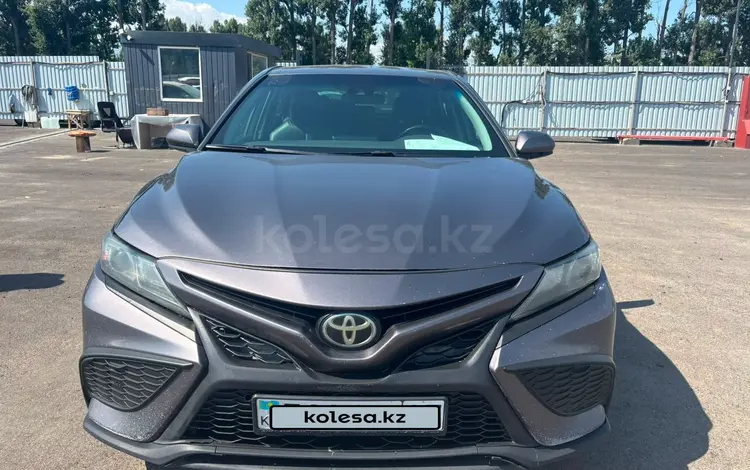 Toyota Camry 2021 года за 8 850 600 тг. в Алматы