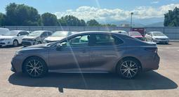 Toyota Camry 2021 годаүшін8 850 600 тг. в Алматы – фото 3