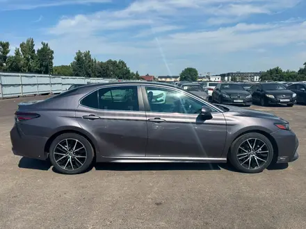 Toyota Camry 2021 года за 8 850 600 тг. в Алматы – фото 8