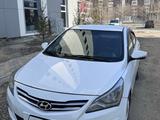 Hyundai Solaris 2014 года за 4 700 000 тг. в Караганда – фото 2