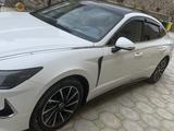 Hyundai Sonata 2020 года за 10 000 000 тг. в Астана – фото 2