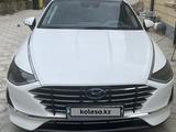 Hyundai Sonata 2020 года за 10 000 000 тг. в Астана