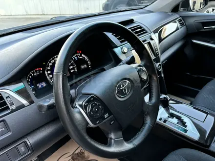 Toyota Camry 2014 года за 8 750 000 тг. в Алматы – фото 13