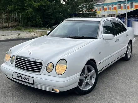 Mercedes-Benz E 320 2000 года за 3 100 000 тг. в Алматы – фото 3