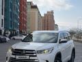 Toyota Highlander 2017 года за 18 500 000 тг. в Актау